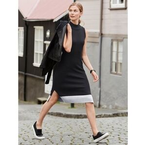 Athleta Long Sleeveless Sweater Dress Black Gray M Large Slits